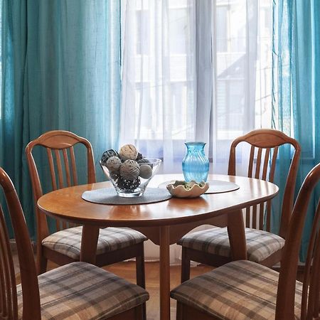 Sea Apartment Colours Burgas Bagian luar foto