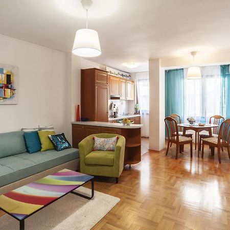 Sea Apartment Colours Burgas Bagian luar foto