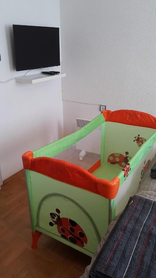 Sea Apartment Colours Burgas Bagian luar foto