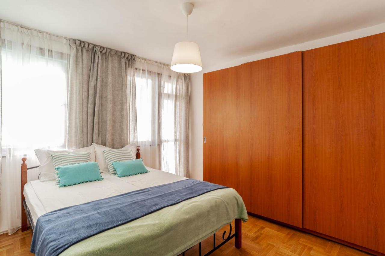 Sea Apartment Colours Burgas Bagian luar foto
