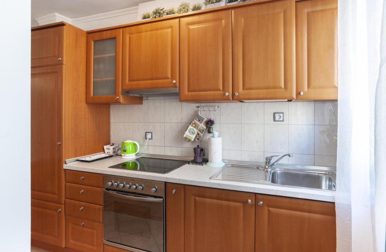 Sea Apartment Colours Burgas Bagian luar foto