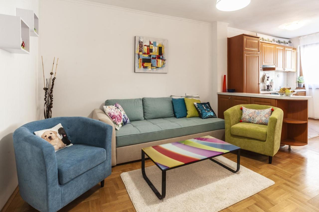 Sea Apartment Colours Burgas Bagian luar foto